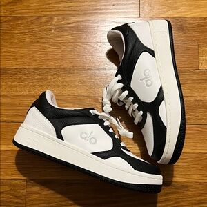 ALO Yoga Black and White Low-Top Sneakers